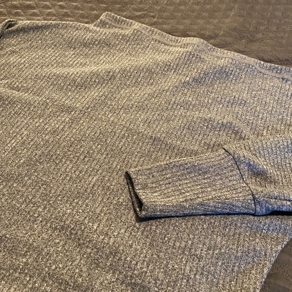 FASHIONNOVA Off The Shoulder Ribbed Top - Picture 4 of 4